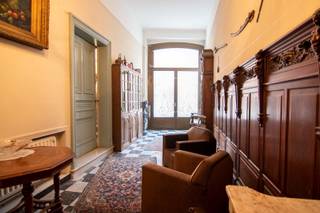 Deze authentieke herenwoning ligt in het stadscentrum van Tongeren. Deze superruime karakterwoning heeft dienst gedaan als privéwoning...