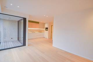 Découvrez cet appartement neuf de qualité, doté d’une agréable terrasse et d’une vue dégagée, situé dans une résidence élégante à proximité...