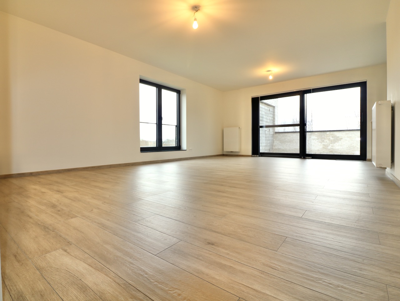 Uniek parkappartement met zuidgericht terras, 2 slpk en autostaanplaats voor 875 EUR/mnd - foto 2