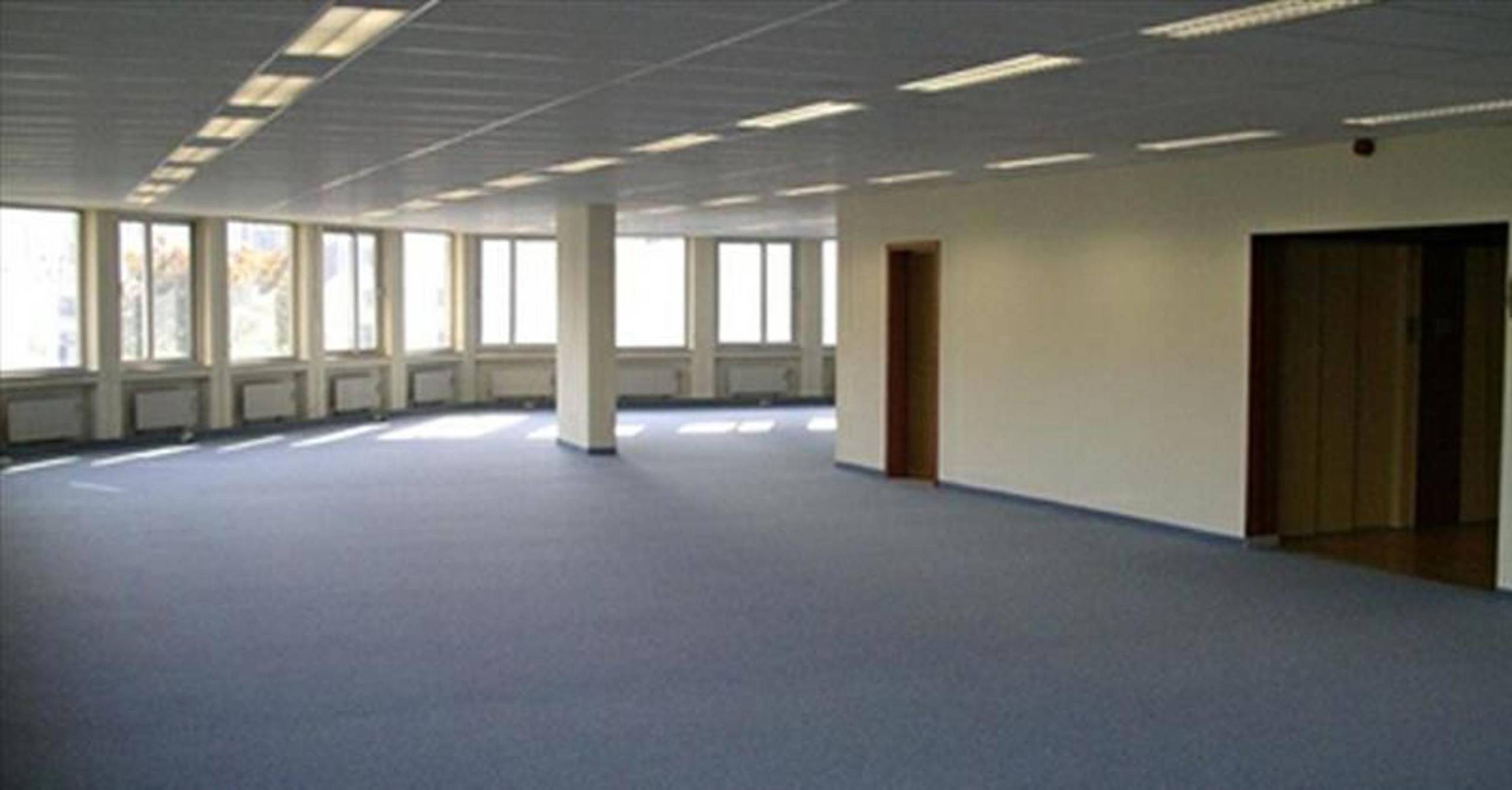 Commercial à louer à Anvers - photo 4