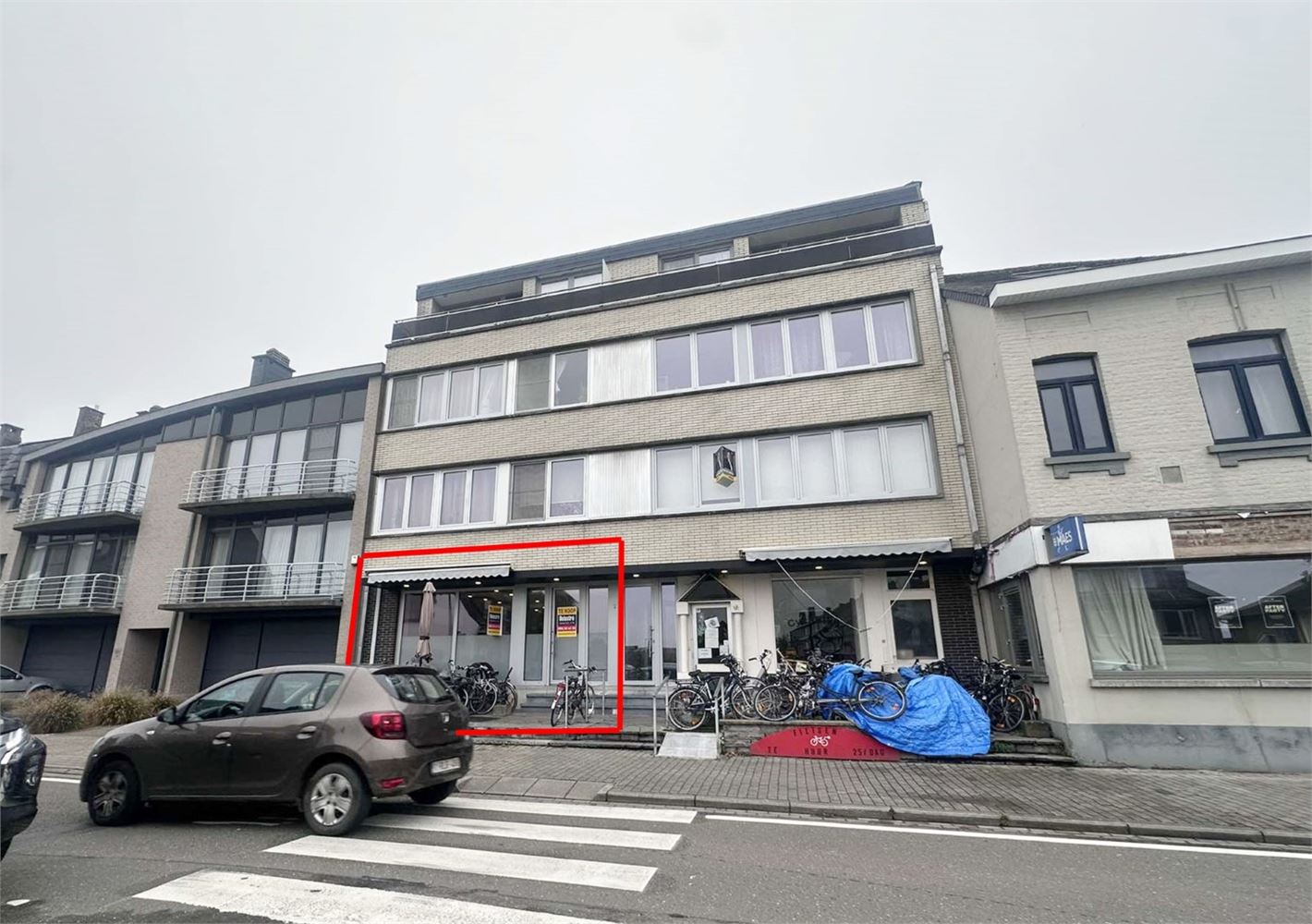COMPLEET VERNIEUWD EN INSTAPKLAAR COMMERCIEEL GELIJKVLOERS - foto 4