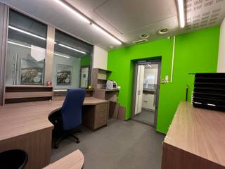 Nieuw in onze portefeuille bieden wij u graag dit commercieel verhuur pand aan. Dit pand biedt een uitgebreid scala aan mogelijkheden en is...