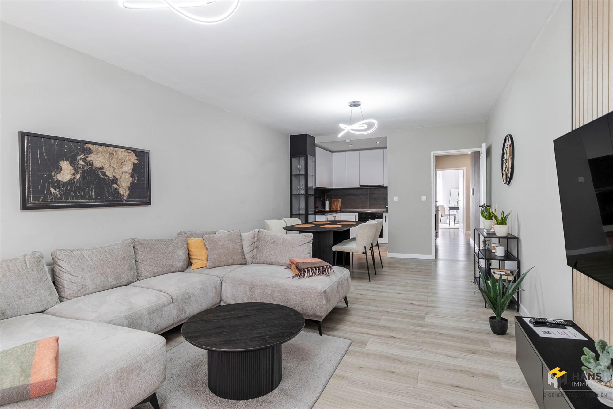 Gerenoveerd appartement (117 m²) met 2 slaapkamers, garage en terras (3 m²) in Deurne. - foto 4