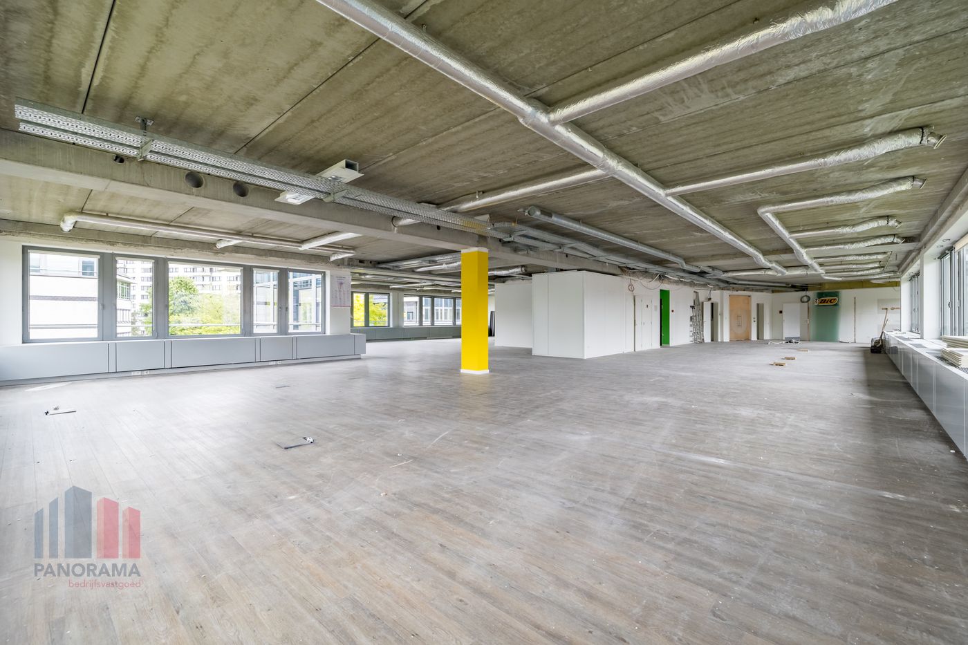 Kantoor van 1.012 m² op 2 min van de R0 te Jette - foto 3