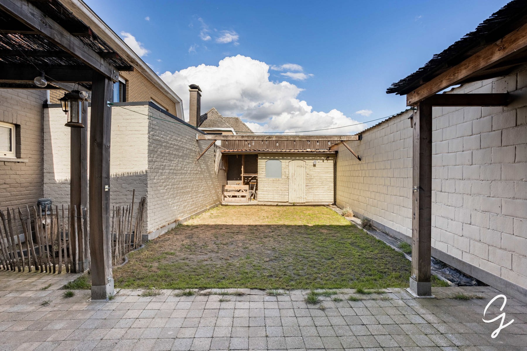 Instapklare gezinswoning met 4 kamers, tuin en ruime garage in rustig Berlare. - foto 2