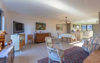 Instapklare bel-etagewoning in rustige en groene omgeving.Gelegen in een verkeersluwe omgeving.Deze uitstekend onderhouden en recente gezinswoning...