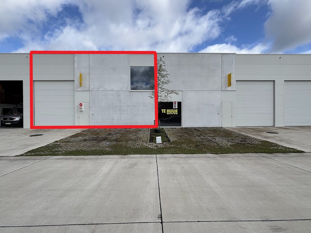 Newly built warehouse for rent in Harelbeke - photo 1