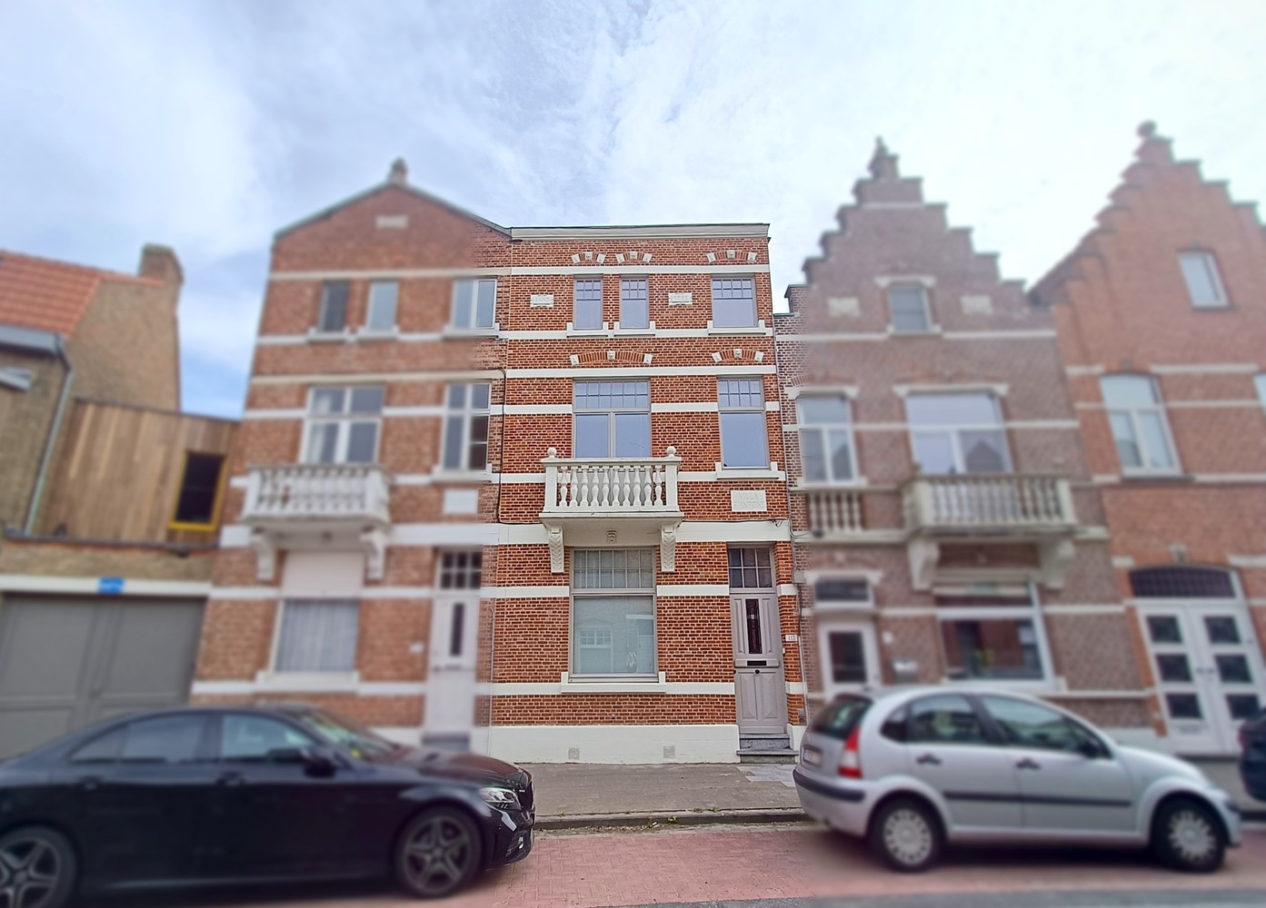 Vooraan Assebroek, vlakbij het Station TOTAAL RECENT GERENOVEERD RUIM ENERGIEZUINIG BURGERSHUIS met 5 SLAAPKAMERS en ZUID-gerichte TUIN - foto 5