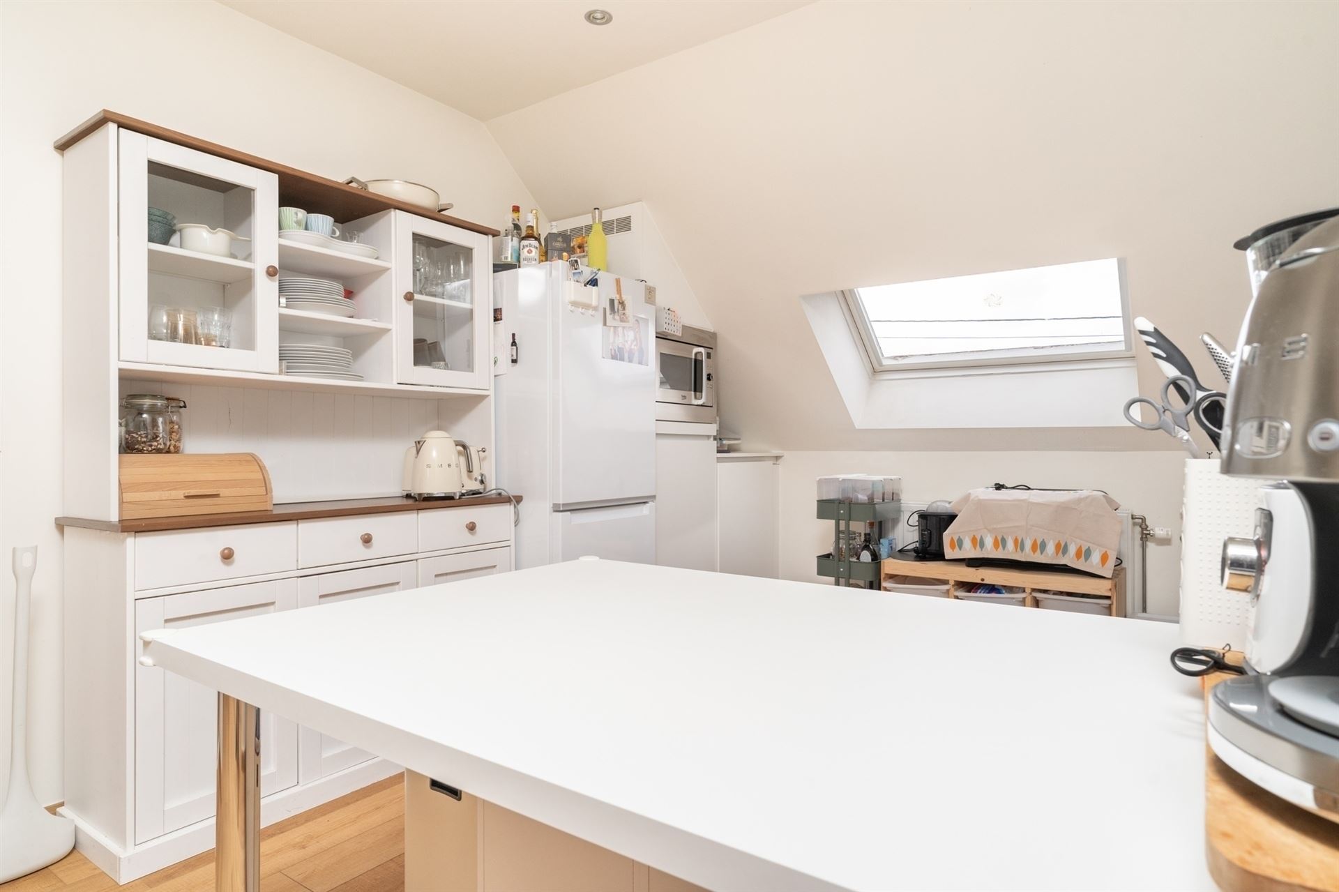 Ruim 2-slpk app met autostaanplaats nabij centrum Mechelen - foto 4