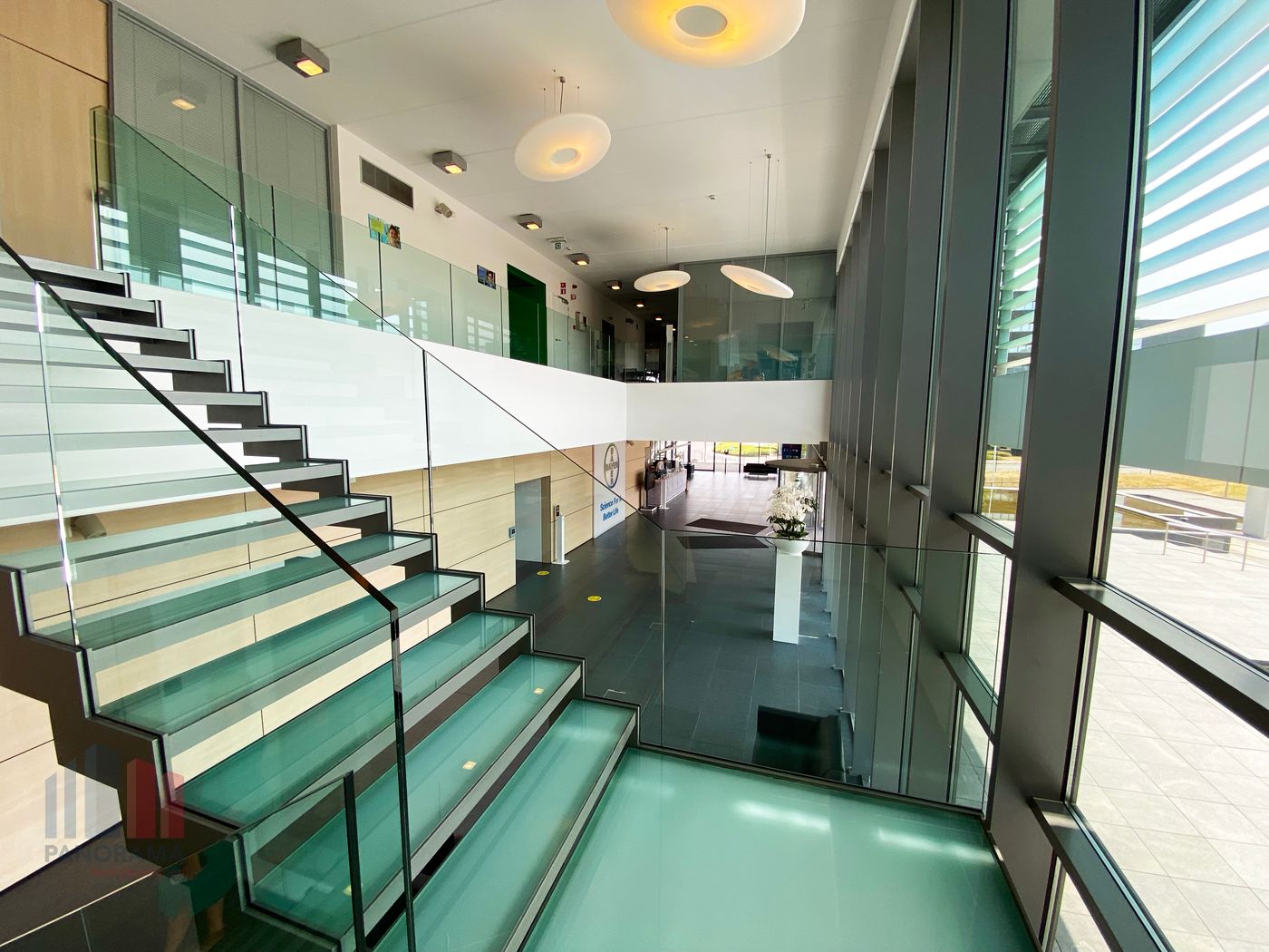 BUREAUX MODERNES À LOUER PRÈS DE R0 - photo 3