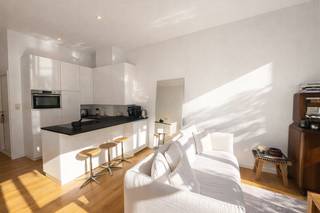 LICHTRIJK APPARTEMENT VAN 55M² MET UNIEK ZICHT OP HET KMSKA – TOPLIGGING IN ANTWERPEN-ZUID EPC 252 KWH/M² (LABEL C)SCHRIJF JE IN VOOR HET...