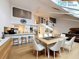***A LOUER *** TUBIZE - Superbe loft moderne entièrement meublé de ± 132 m², idéalement situé à seulement 10 minutes à pied de la gare de Tubize.<br /><br />Situé au 3ème étage, il se compose comme suit : Hall d'entrée ; Vaste séjour de ± 65,5 m² offrant un bel espace de vie ouvert ; Cuisine ouverte entièrement équipée comprenant : réfrigérateur, congélateur, taque à induction, four, micro-ondes, hotte encastrée, lave-vaisselle, évier, machine à café, nombreux rangements et espaces techniques ; Buanderie de ± 5 m² ; WC séparé.<br /><br />À l'étage (mezzanine) : Hall de nuit ; Première chambre de ± 12,69 m² avec dressing intégré, espace douche et meuble lavabo ; Seconde chambre de ± 11,45 m² ; Salle de douche de ± 13,78 m² avec dressing intégré, douche, meuble double vasque, miroir et WC.<br /><br />Conforts et équipements : PEB "A" (63 kWh/m².an) ; Chaudière au gaz à condensation Vaillant avec thermostat ; Ventilation mécanique contrôlée (VMC) double flux ; Châssis double vitrage ; Vidéophone ; Système d'alarme ; Détecteurs de fumée ; Cave privative.<br /><br />Loyer: 1.300 €/mois. <br />Charges communes: 150 €/mois <br />Disponibilité : à partir du 01/07/2026<br /><br />Contact :<br />Sarah Heirman – 0496/49.81.79<br />sarah.heirman@weinvest.be<br /><br />Agence We Invest Tubize - 02/355.42.20<br />tubize@weinvest.be