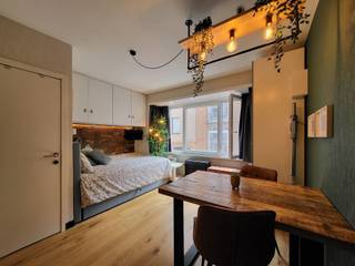 <p><span>Gezellig ingericht en gunstig gelegen investeringspand vlak aan de zeedijk en de winkelstraten van Blankenberge.</span></p><p><span>Deze zonnige studio is gelegen op de eerste verdieping, op de achterkant, van een kleinschalige residentie.</span></p><p><span>De leefruimte is afgewerkt met stijlvol meubilair, onderhoudsvriendelijke houten vloer en praktische ingemaakte kasten. </span></p><p><span>Kitchenette met recent geïnstalleerde keukentoestellen. </span></p><p><span>Het slaapgedeelte bestaat uit een 2-persoons boxspring met bergruimte. </span></p><p><span>De badkamer is uitgerust met douche, wc en lavabo met spiegelkasten. </span></p><p><span>Hoogrendementsbeglazing met PVC-profielen. </span></p><p><span>Individuele verwarming op gas in combinatie met een elektrische boiler. </span></p><p><span>Er is een blanco elektrische keuring. </span></p><p><span>Het pand is verhuurd op jaarbasis en beschikt over een conformiteitsattest.  </span></p><p><span>Goed onderhouden residentie met lage algemene kosten. </span></p>