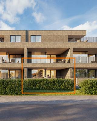 Ontdek dit comfortabel nieuwbouwappartement met 1 slaapkamer in de groene woonbuurt Dorpshof in Heusden-Zolder. Met een bewoonbare oppervlakte van 78 m² en een royaal terras van 30 m² biedt dit appartement alle ruimte om optimaal te genieten van zowel binnen als buiten. De doordachte indeling en grote raampartijen zorgen voor een aangename leefomgeving met veel natuurlijk licht. Dankzij het uitstekende EPC A+-label en de duurzame technieken woon je hier energiezuinig en toekomstgericht. De rustige ligging, op wandel- en fietsafstand van het centrum en met een vlotte verbinding naar de E314, maakt Dorpshof een ideale uitvalsbasis. Een privatieve fietsenberging is inbegrepen. Een berging en autostaanplaats zijn verplicht aan te kopen.