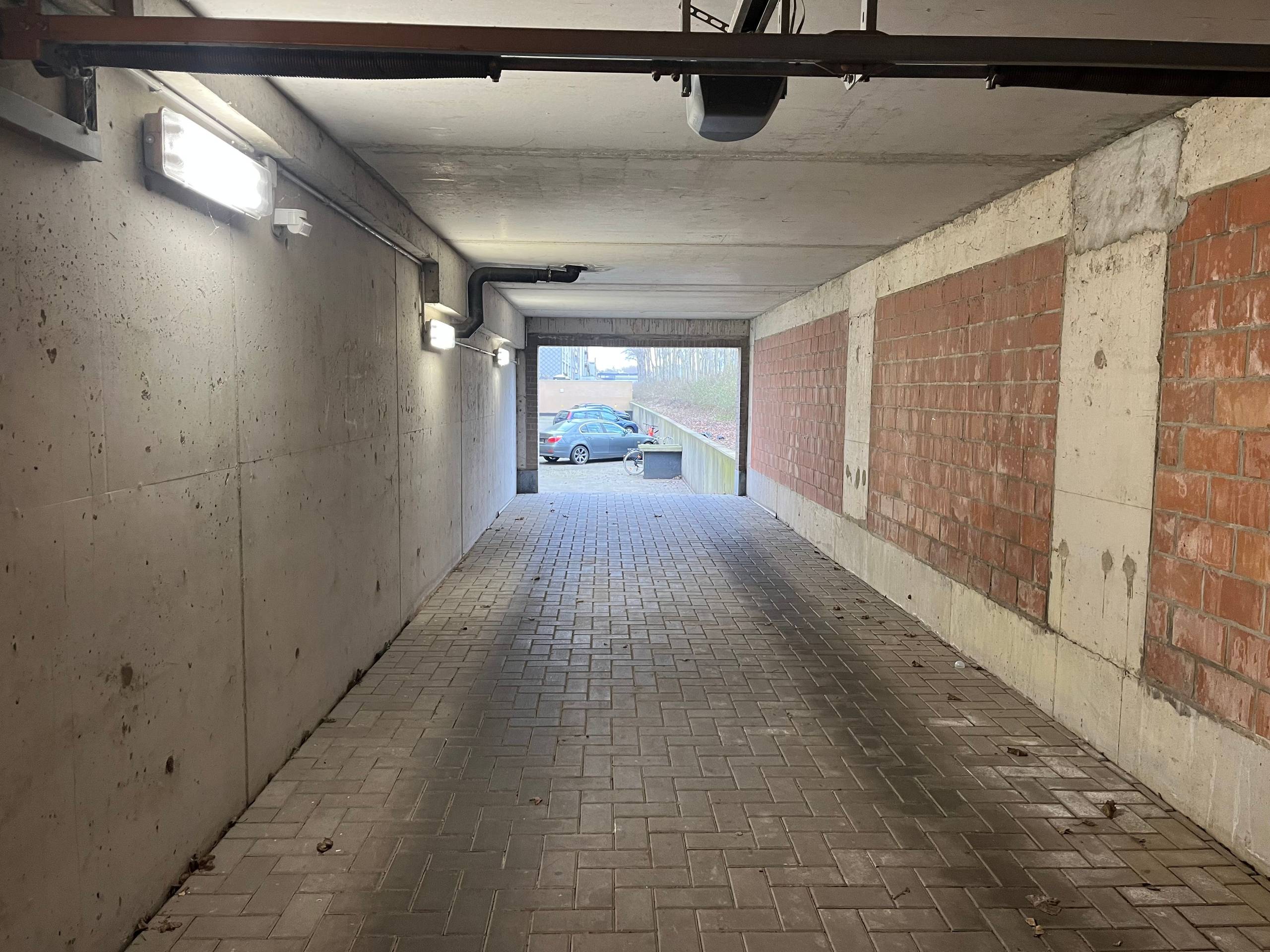 Autostaanplaats op centrale ligging in Zeebrugge - foto 5