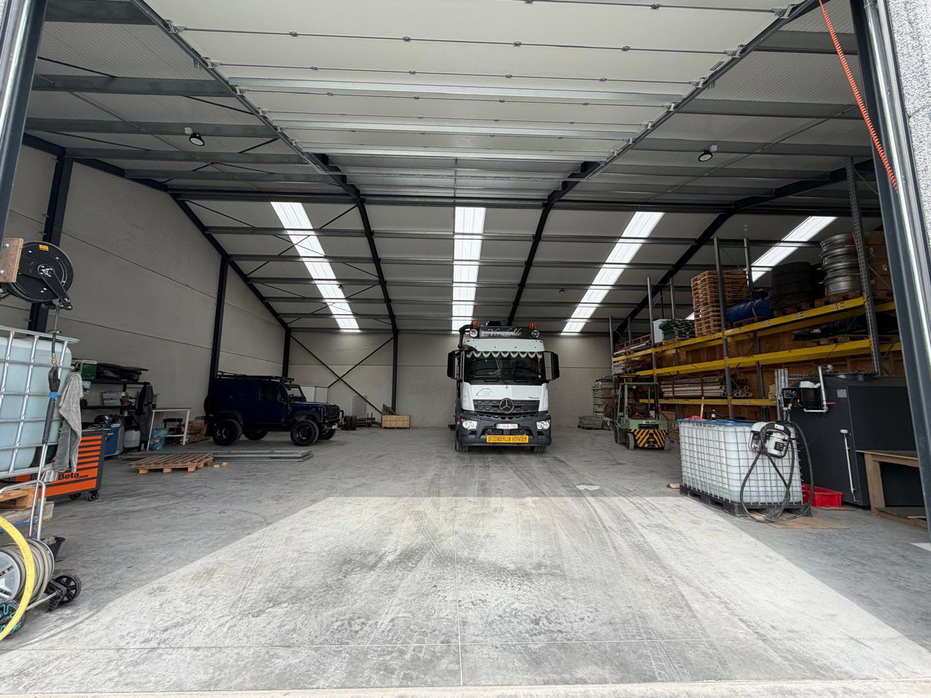 Opslagloods te huur in Torhout met een opp van 329m2! - foto 2