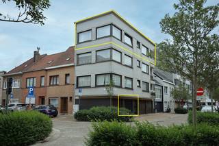 Bent u op zoek naar een betaalbaar appartement met garage aan zee zonder syndickosten? Dan is dit charmante 2-slaapkamerappartement in...