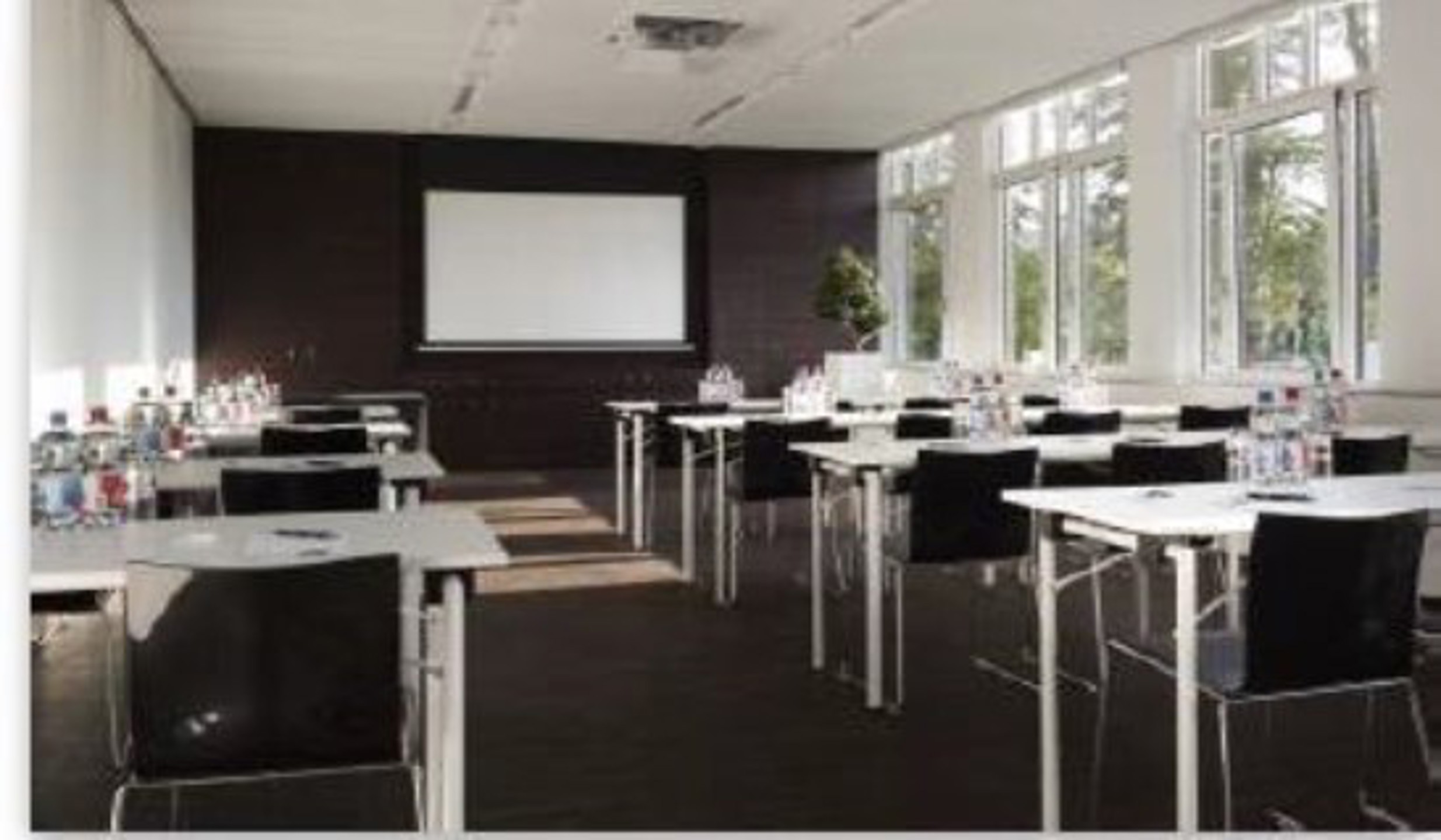 KANTOORRUIMTE "THE ULTIMATE" (455m²) TE HUUR  - foto 2