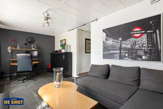 Bent u op zoek naar een ééngezinswoning die in de loop der jaren perfect is onderhouden?Dan is deze energievriendelijke bel-etage op wandelafstand...