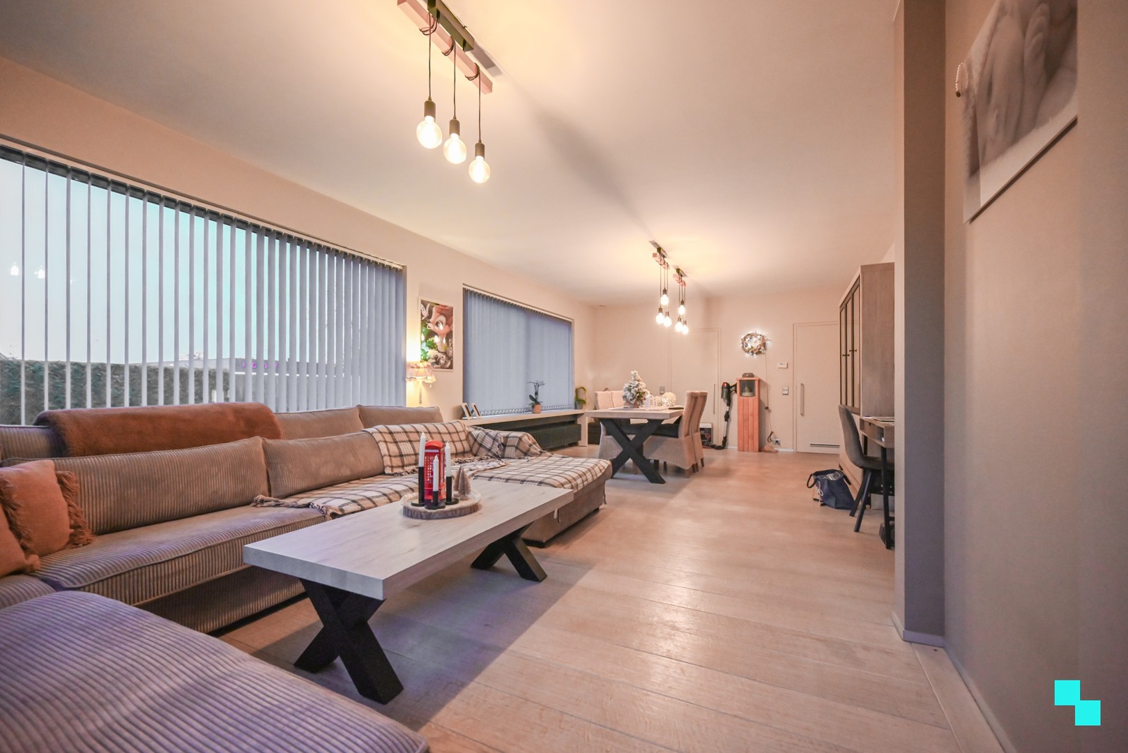 Vrijstaande villa met vier slaapkamers op perceel van ca. 1717 m² - foto 4