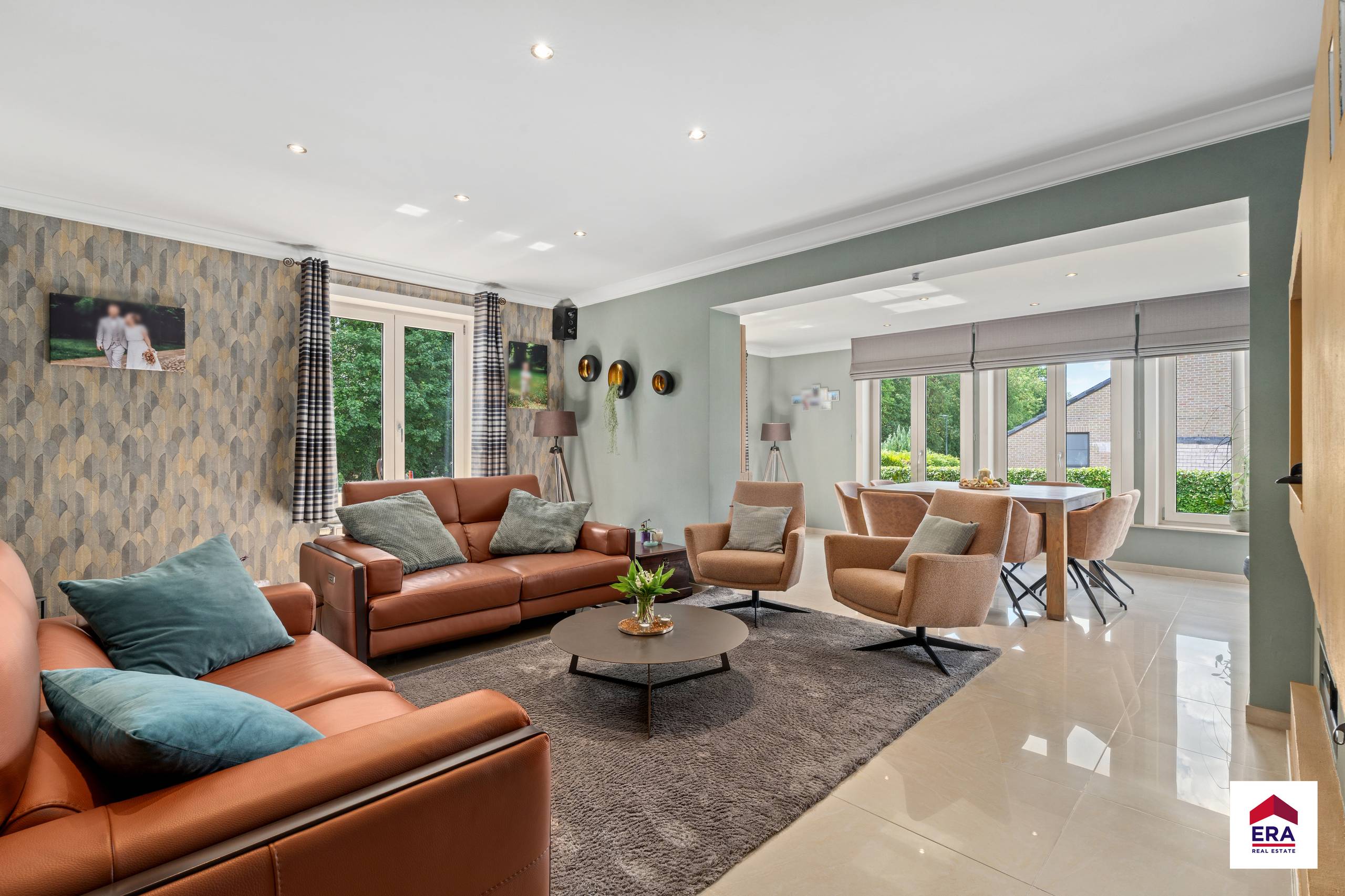 Karaktervolle Spaanse villa met dubbelegarage en grote tuin - foto 5