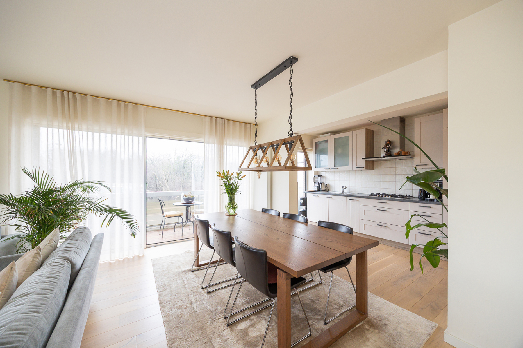 Lichtrijk hoekappartement met 3 slaapkamers en terras - foto 4