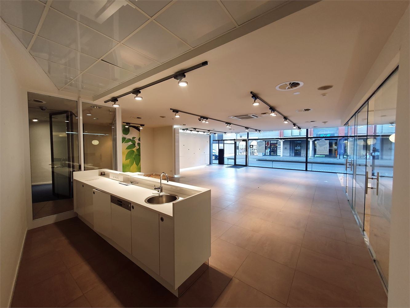 Commercial à louer à Audenarde - photo 3