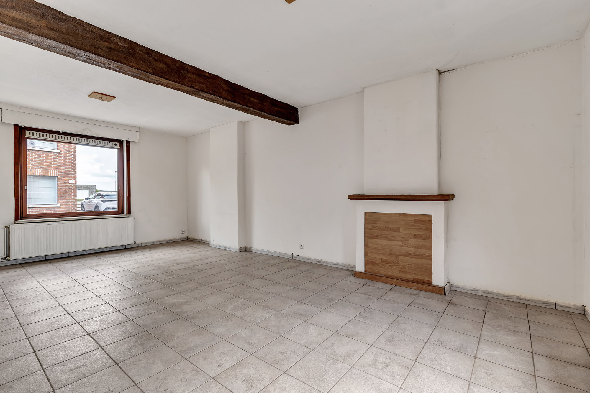 Te renoveren halfopen woning met veel potentieel - foto 3