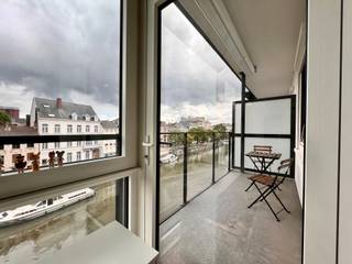Prachtig zeer ruim 3 slaapkamer appartement in hartje Gent, met zicht op de Leie.Dit fantastisch volledig vernieuwd appartement ligt op de 3e...