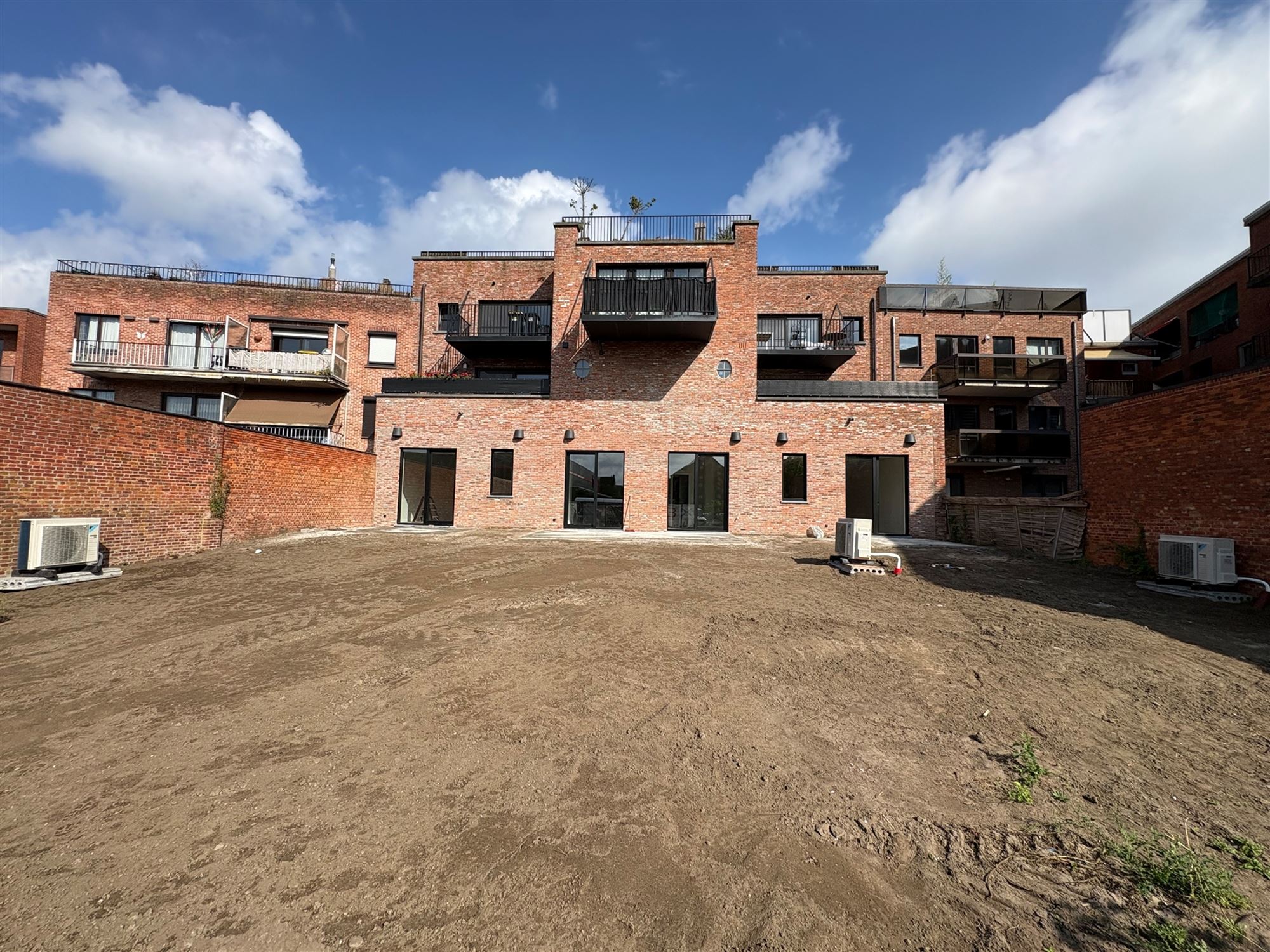 Ruim appartement met 1 slaapkamer en extra grote tuin. - foto 4
