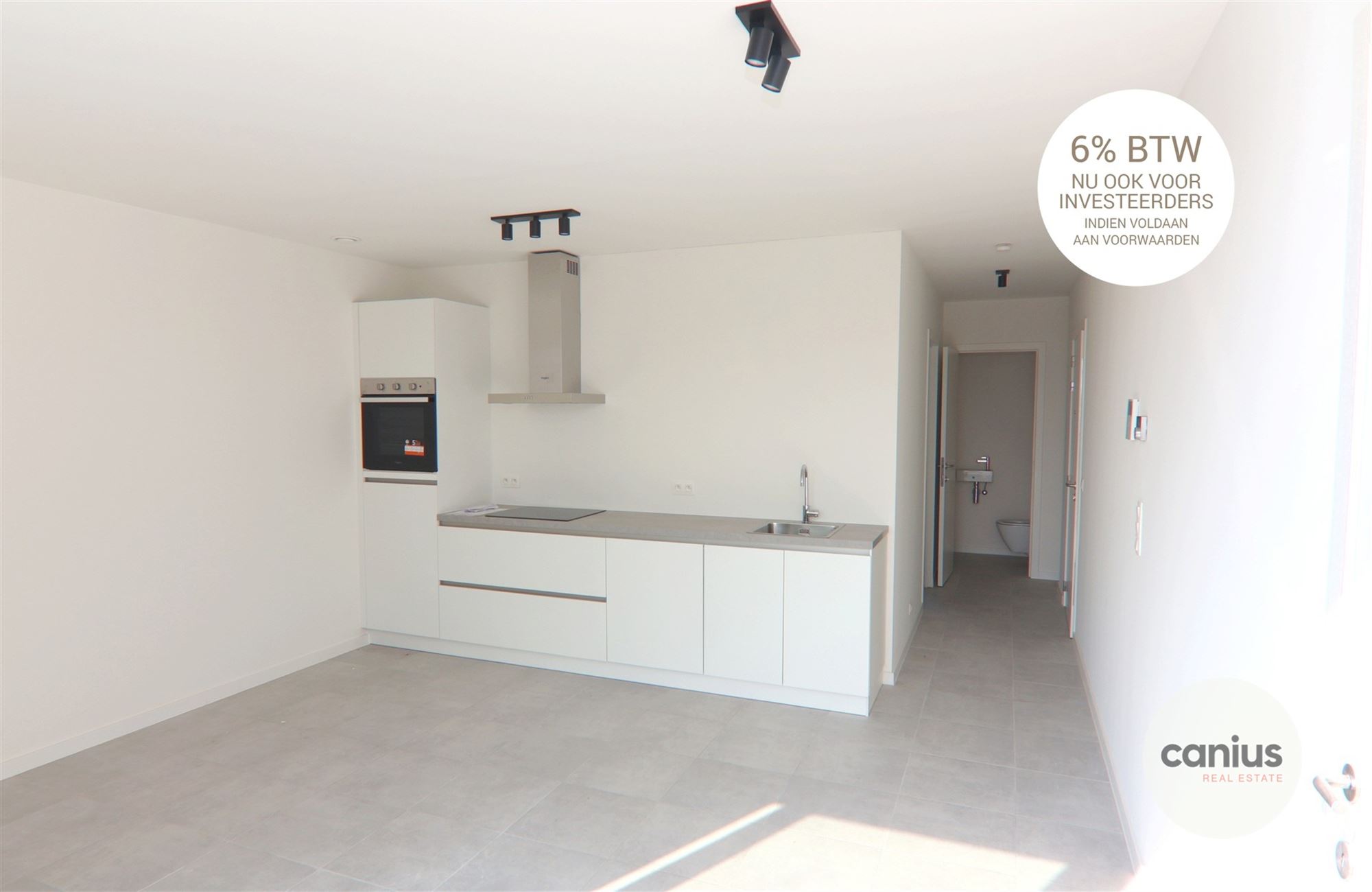 GESCHILDERDE PENTHOUSE IN HARTJE HASSELT MET 1 SLK + 2 TERRASSEN &amp; PARKING - foto 1