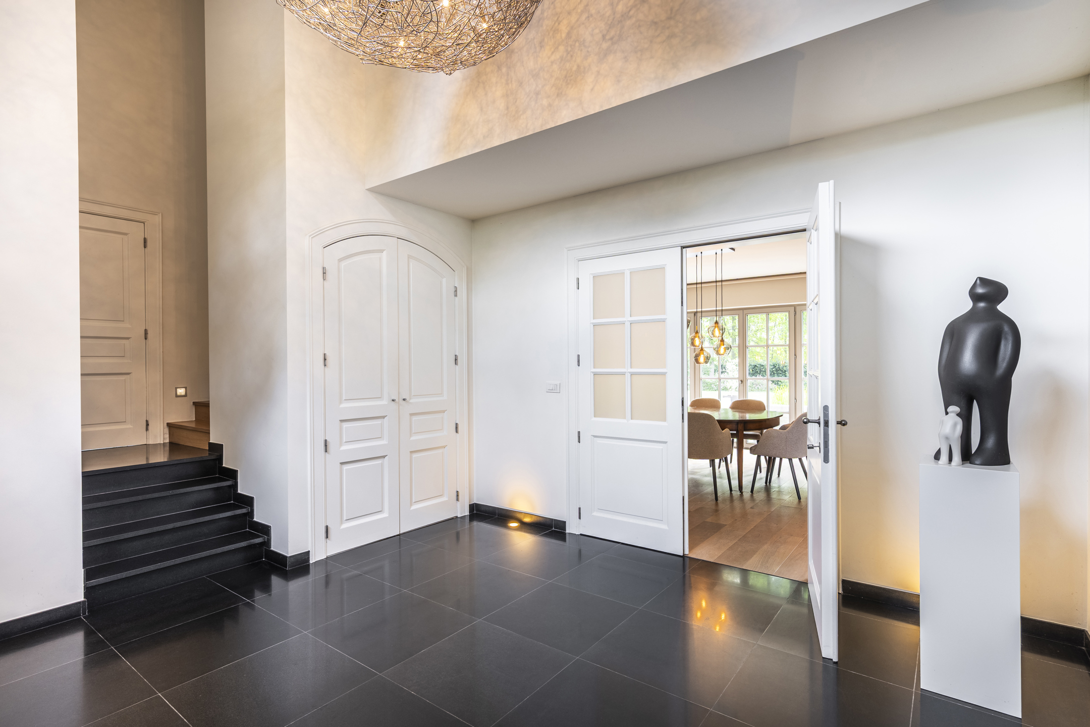 Instapklare villa met 4 slpks en binnenzwembad op 2232m² - foto 3
