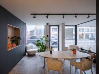 Dans l'une des avenues les plus prisées de Gand, jouxtant l'emblématique parc de la Citadelle, nous trouvons cet appartement d'angle exceptionnel...