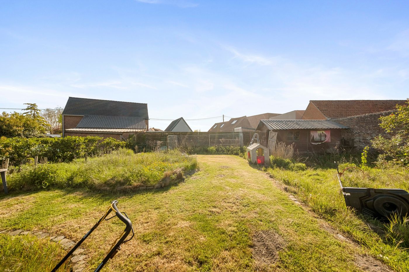 UNIEKE KANS – RUIME BOUWGROND VAN 908 M² MET VEEL POTENTIEEL TE ICHTEGEM - foto 4
