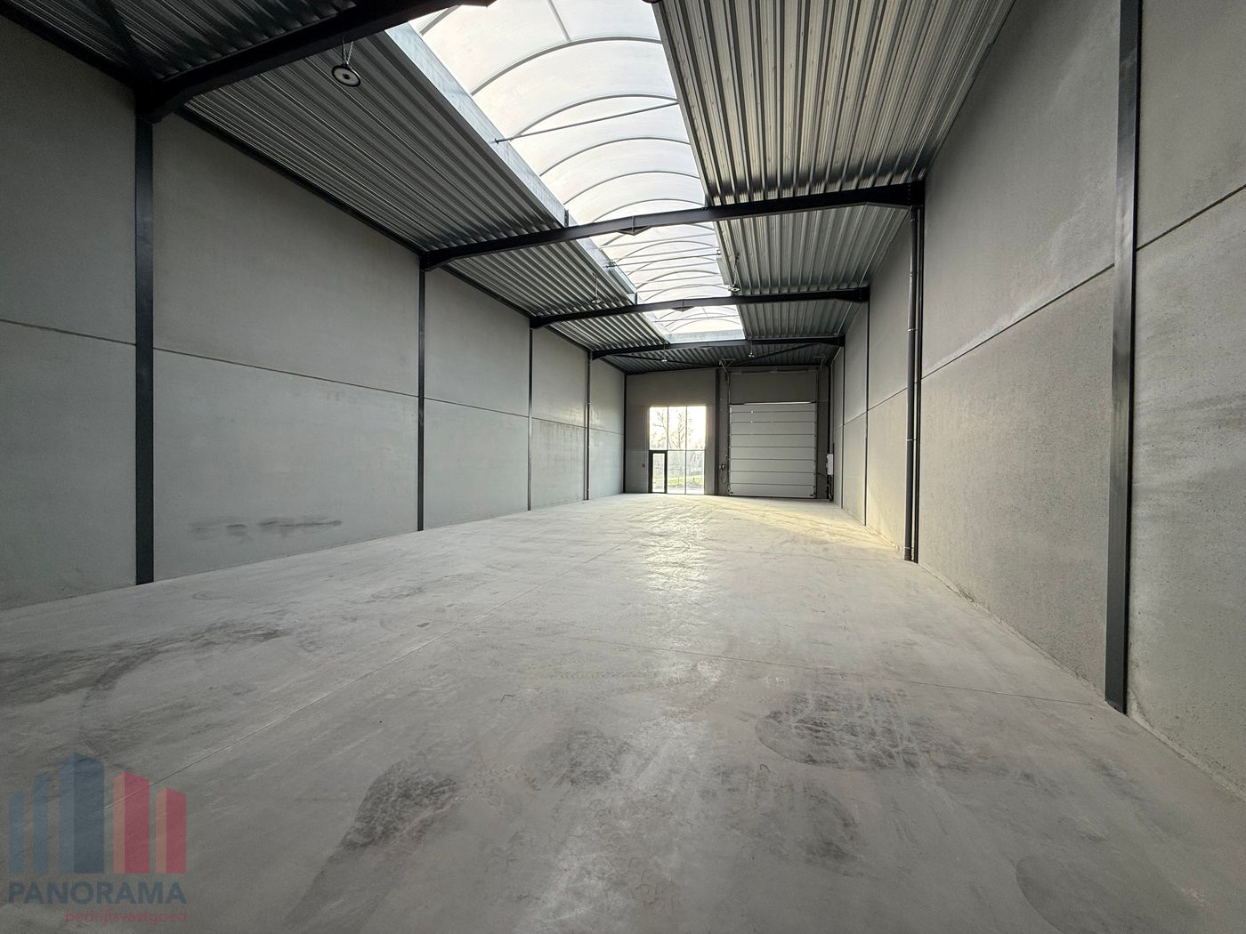 276 m² nieuwbouw KMO-unit/showroom met grote glaspartijen - foto 3