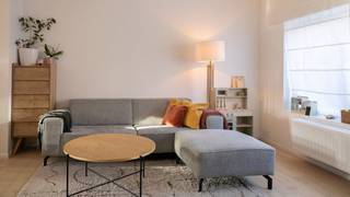 Op een boogscheut van Gent centrum (Sint-Amandsberg) vind je deze recent gerenoveerde, ruime gezinswoning te koop. Deze lichtrijke woning...