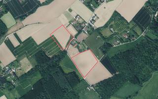 Twee bij elkaar liggende percelen uitstekende landbouwgrond te koop te Oosterzele (Moortsele)Totale oppervlakte : 3 ha 82 are 04 caVrij van pacht1...