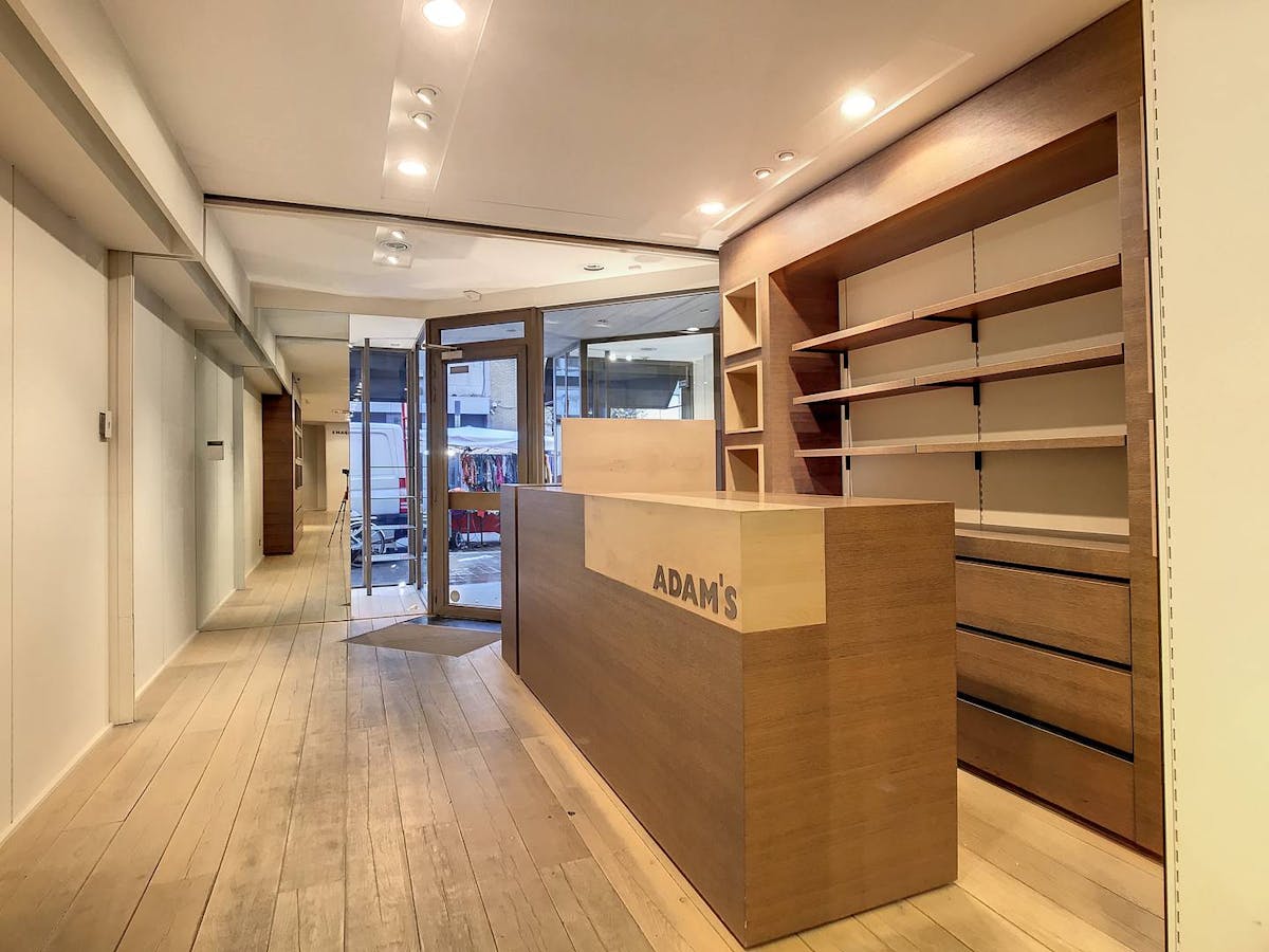 Propriété commerciale dans un emplacement privilégié à louer à Courtrai ! - photo 3