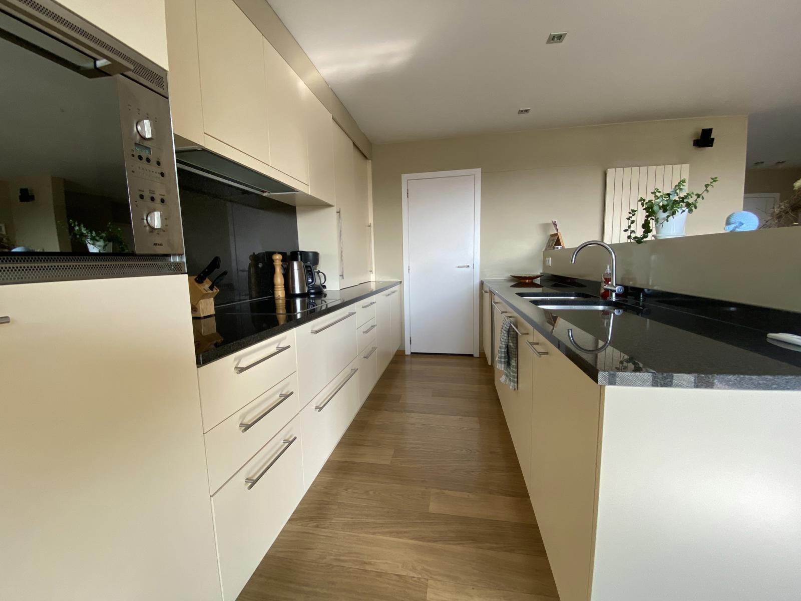 Zeer ruim en charmant appartement nabij het centrum van Herentals - foto 4