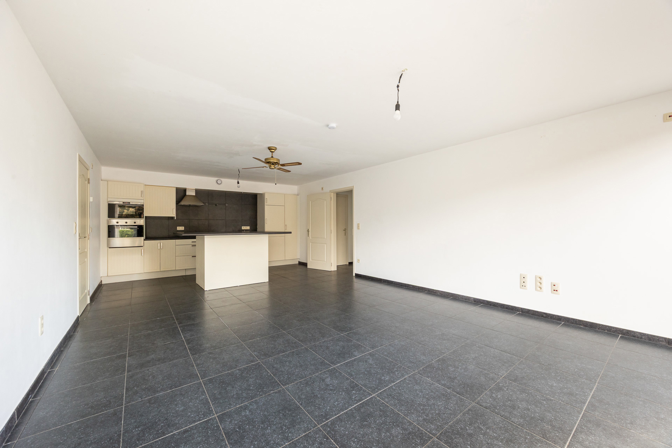 App/kantoor van 90m² met 2 slks + tuin met parking en garage - foto 5