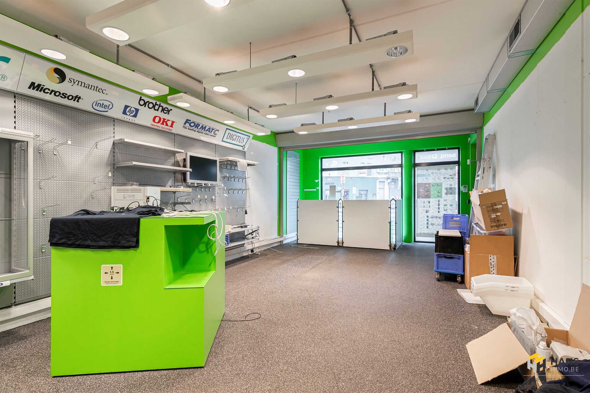 Handelsgelijkvloers (502 m²) met een waaier aan mogelijkheden in Merksem. - foto 2