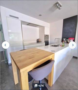 Ruime instapklare woningWelkom in onze in ruime instapklare woning in Willebroek, met oprit die de mogelijkheid biedt te parkeren met twee...