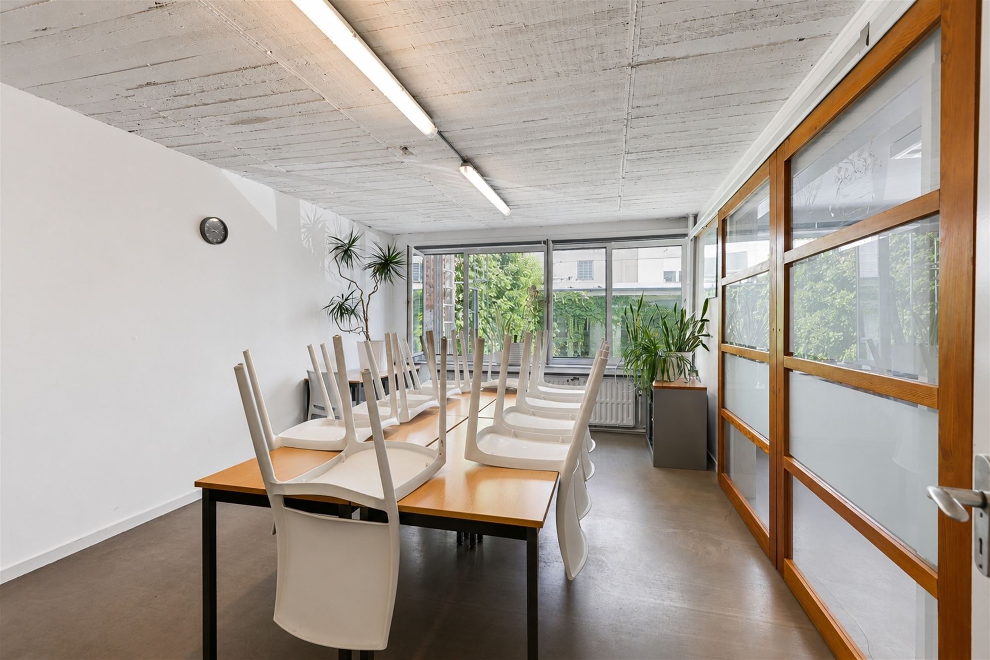 Lichtrijke kantoorruimten met archief - 293 m² over 2 identieke niveaus - foto 5