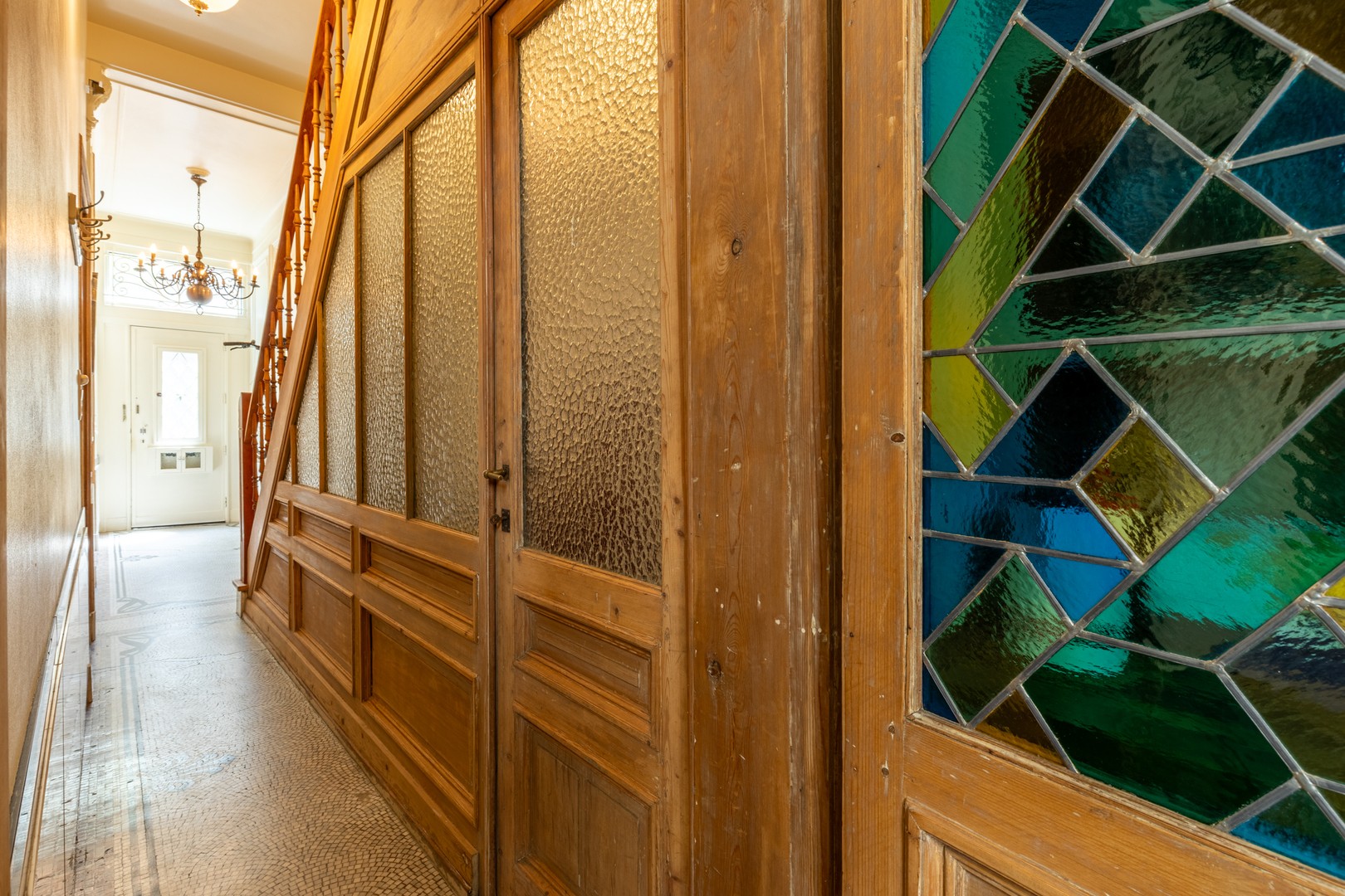Karaktervol herenhuis met prachtig houtwerk, ruime terrassen en tal van mogelijkheden in centrum van Antwerpen - foto 5
