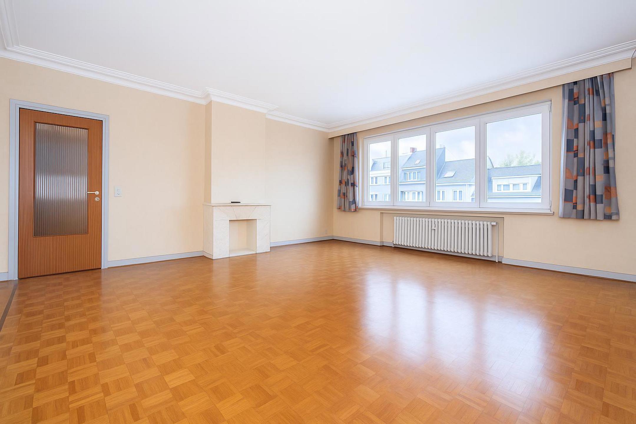 Apartment for sale in Laeken with 2 bedrooms - photo 2