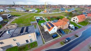 In de Rijkswachtstraat, nabij centrum Diksmuide, bieden we u deze halfopen woning met tuin en 3 slaapkamers aan. Het eigendom bevindt zich op...