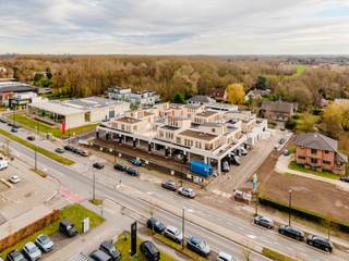 Cet espace commercial fait partie du prestigieux projet Gouwy et bénéficie d'un emplacement central à Sint-Martens-Latem, une commune réputée pour...