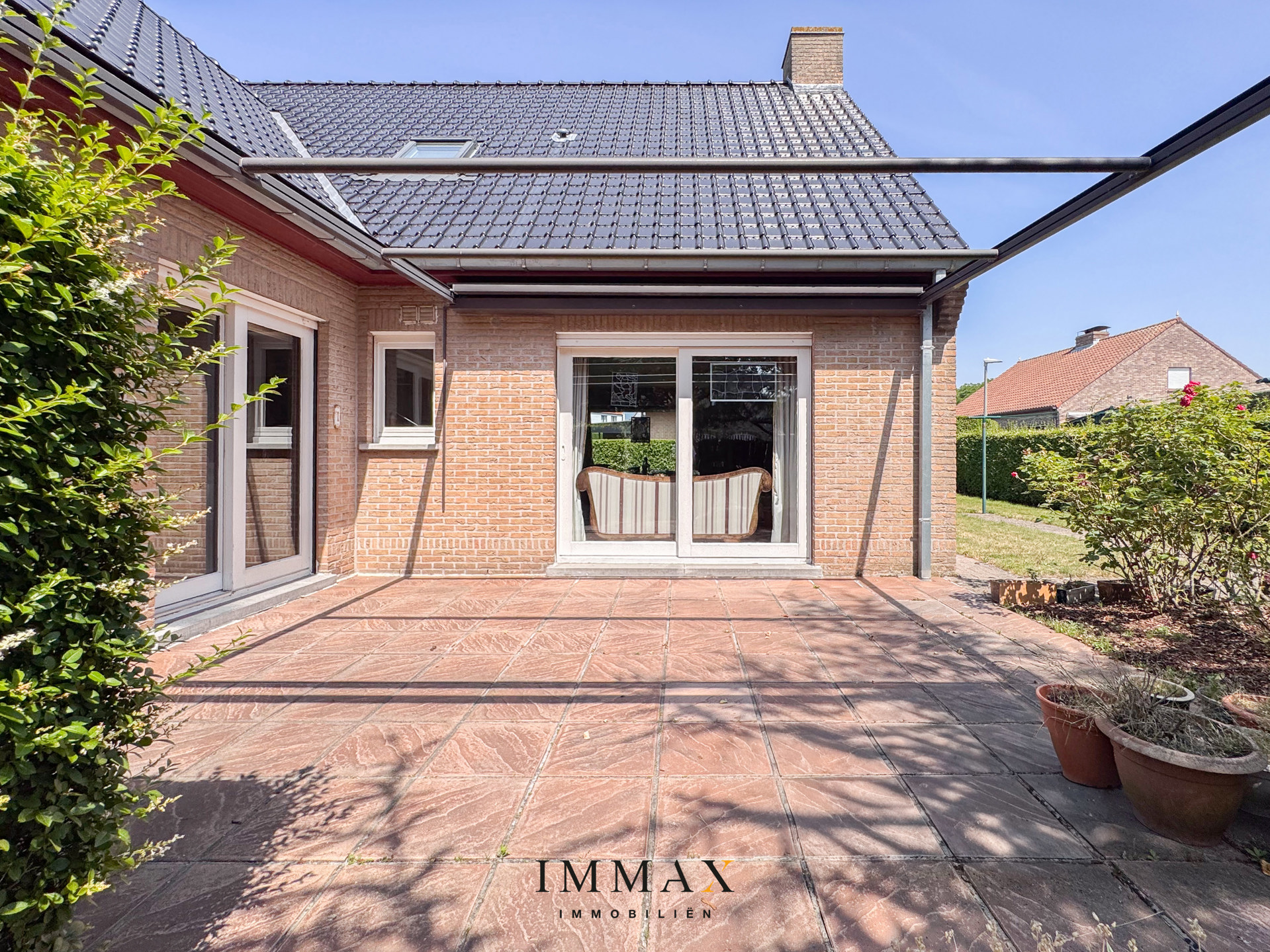 Te renoveren villa op een ruim perceel van 645 m² in residentiële wijk - foto 3