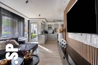 Gelijkvloers appartement in het centrum van Grobbendonk. <br /><br />Indeling: gemeenschappelijke inkomhal, leef- en eetruimte met tal van natuurlijk lichtinval en een open keuken met terrasje, één ruime slaapkamer, badkamer met een aparte bergruimte/wasruimte. Tevens beschikt het appartement nog over een ruime kelderberging.<br />Algemene onkosten: 50 euro<br />Dankzij de doodlopende straat en zijn verbindingswegen is de locatie een grote meerwaarde.<br /><br />EPC: 178 kWh/m² / label B<br /><br />Wenst u graag meer info of een bezoek? Contacteer IMMO SP op het nummer 014/51.95.00 of via grobbendonk@immosp.be