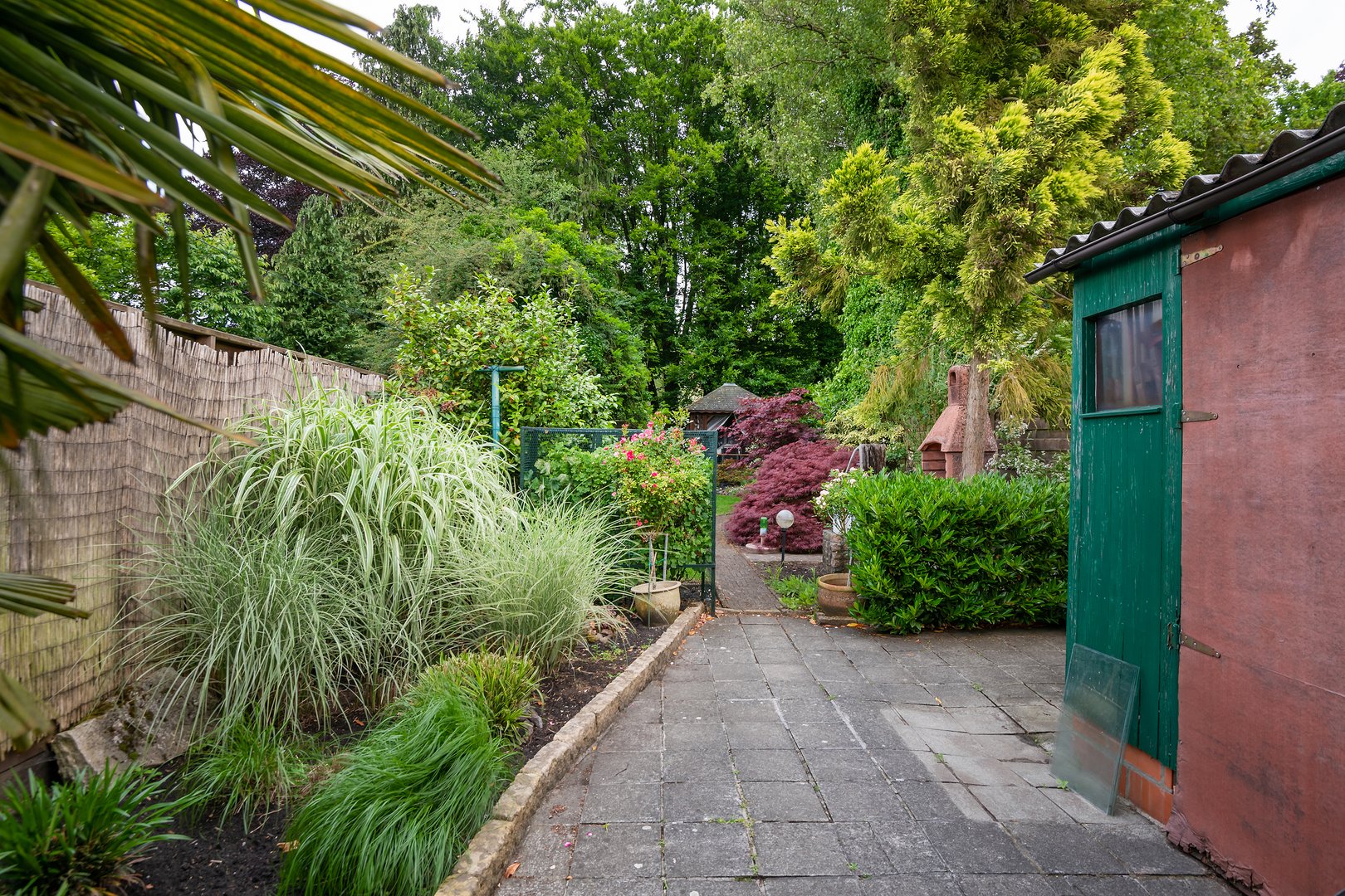 Woning op een centrale locatie met mooie tuin. - foto 5